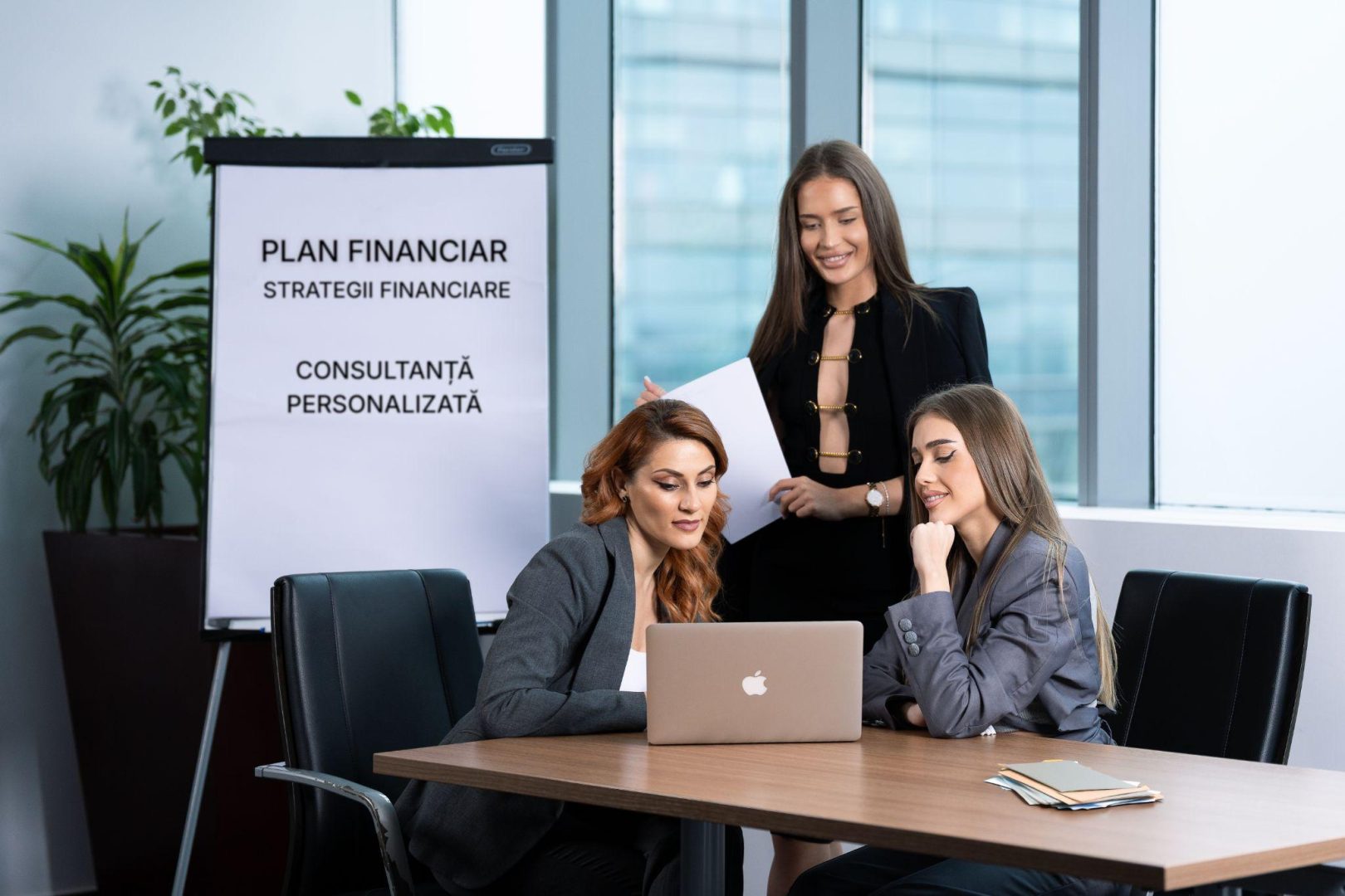 Rolul brokerului în refinanțarea creditului ipotecar și cum te poate ajuta